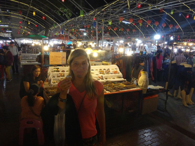 Auf dem Nachtmarkt         